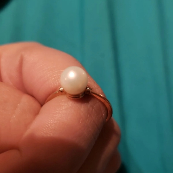 Size 7.5 14K rose gold pearl ring - Picture 2 of 3